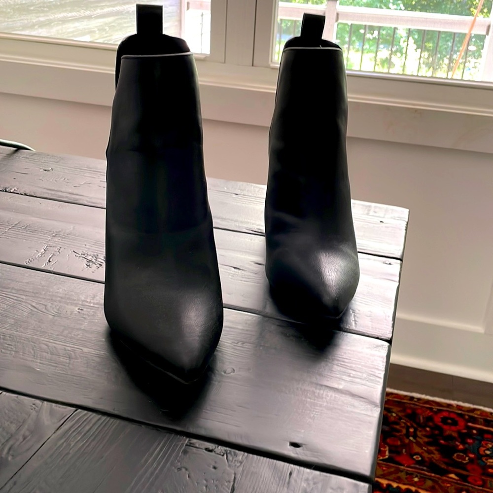 Brand new Chelsea style boots!
